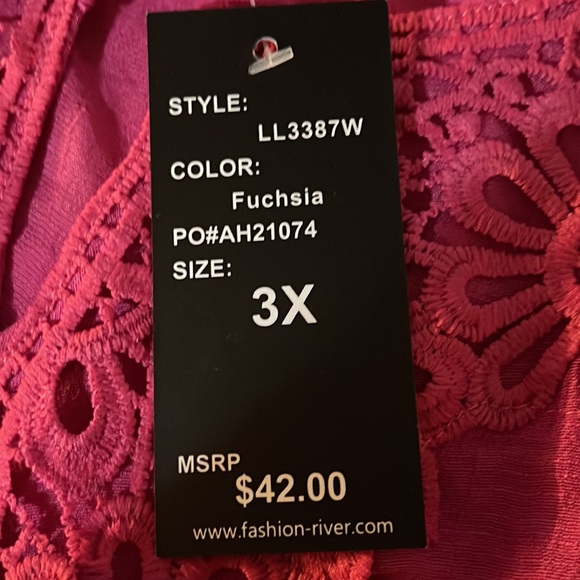 NWT Robert Louis blouse, size 3X - Picture 8 of 8